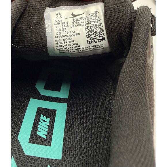 Nike AIR ZOOM VOMERO 16 Women's NEW Running Sneaker Black US Size 7.5 - Picture 10 of 11